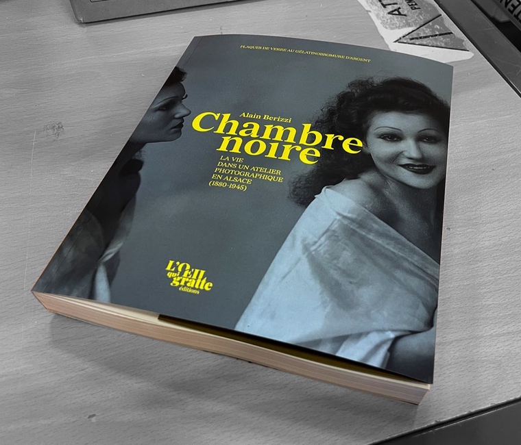 Papier Photo Ilford Noir Et Blanc Brillant - Pour Développement Chambre Noire - Neuf